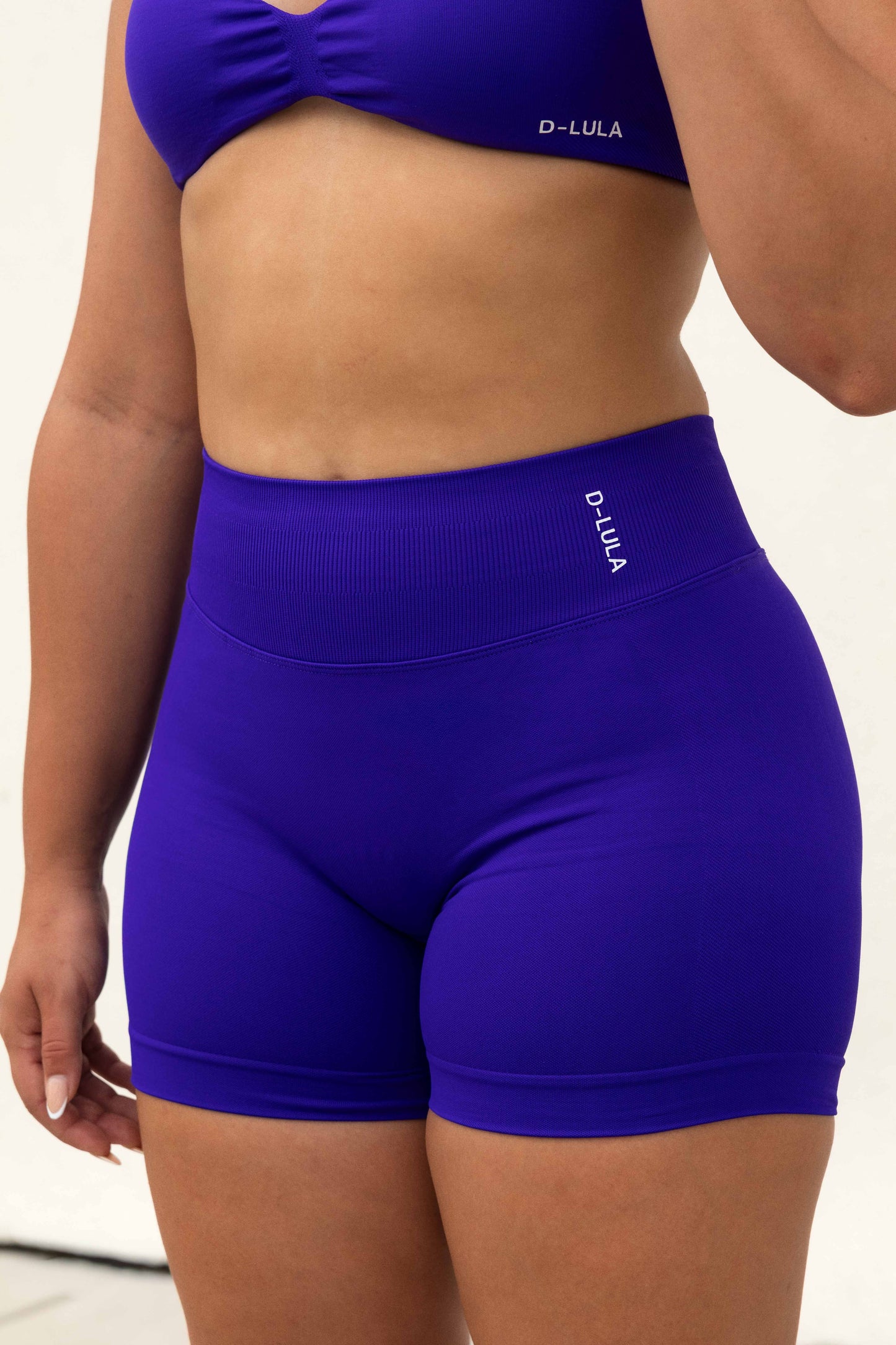 SHAPE SHORTS