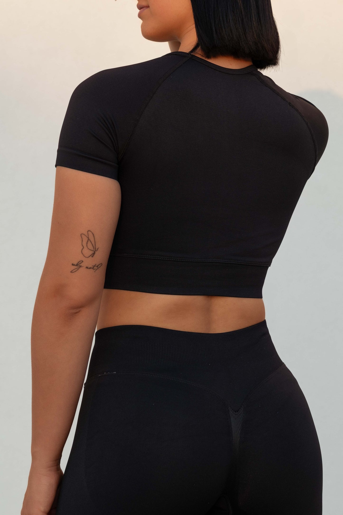 SHAPE CROP TOP