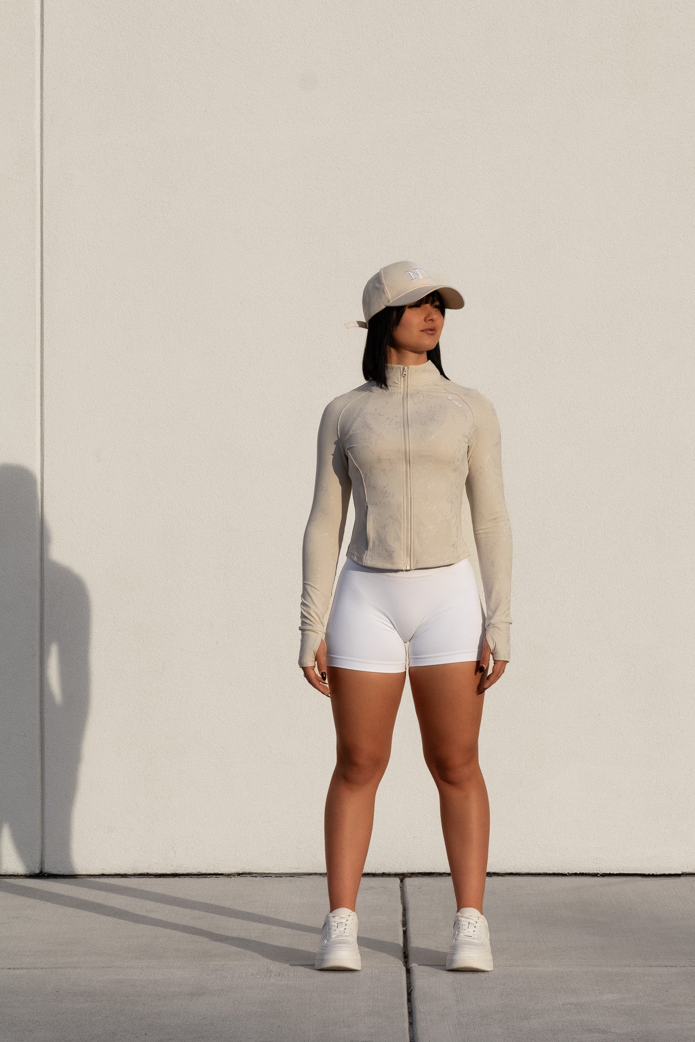 GLOW ZIP-UP JACKET