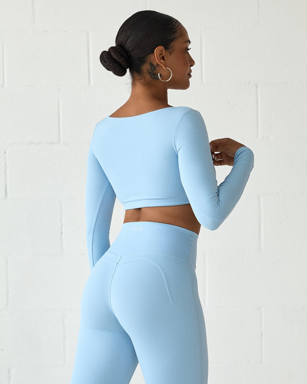 LUXE MOTION LS CROP TOP BLUE LATTE