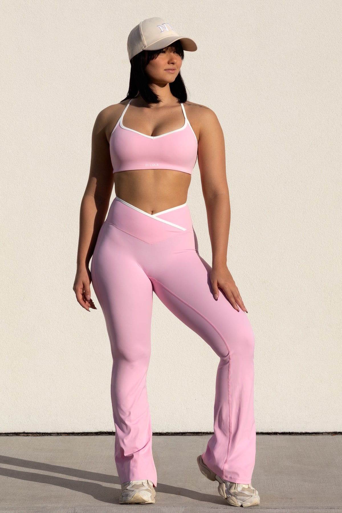 LINE FLARE LEGGINGS in pink, image 3