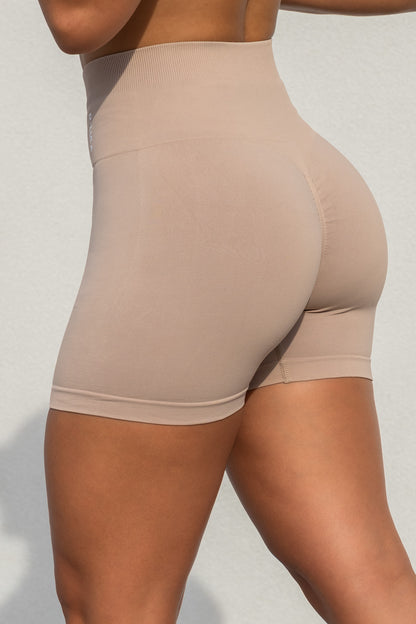 WASHED SANDSTONE DEVOTION SHORTS - SCRUNCH