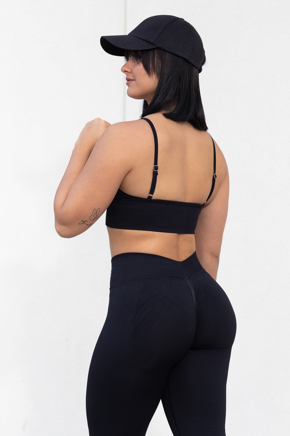 CURVE SPORTS BRA in black, image 6