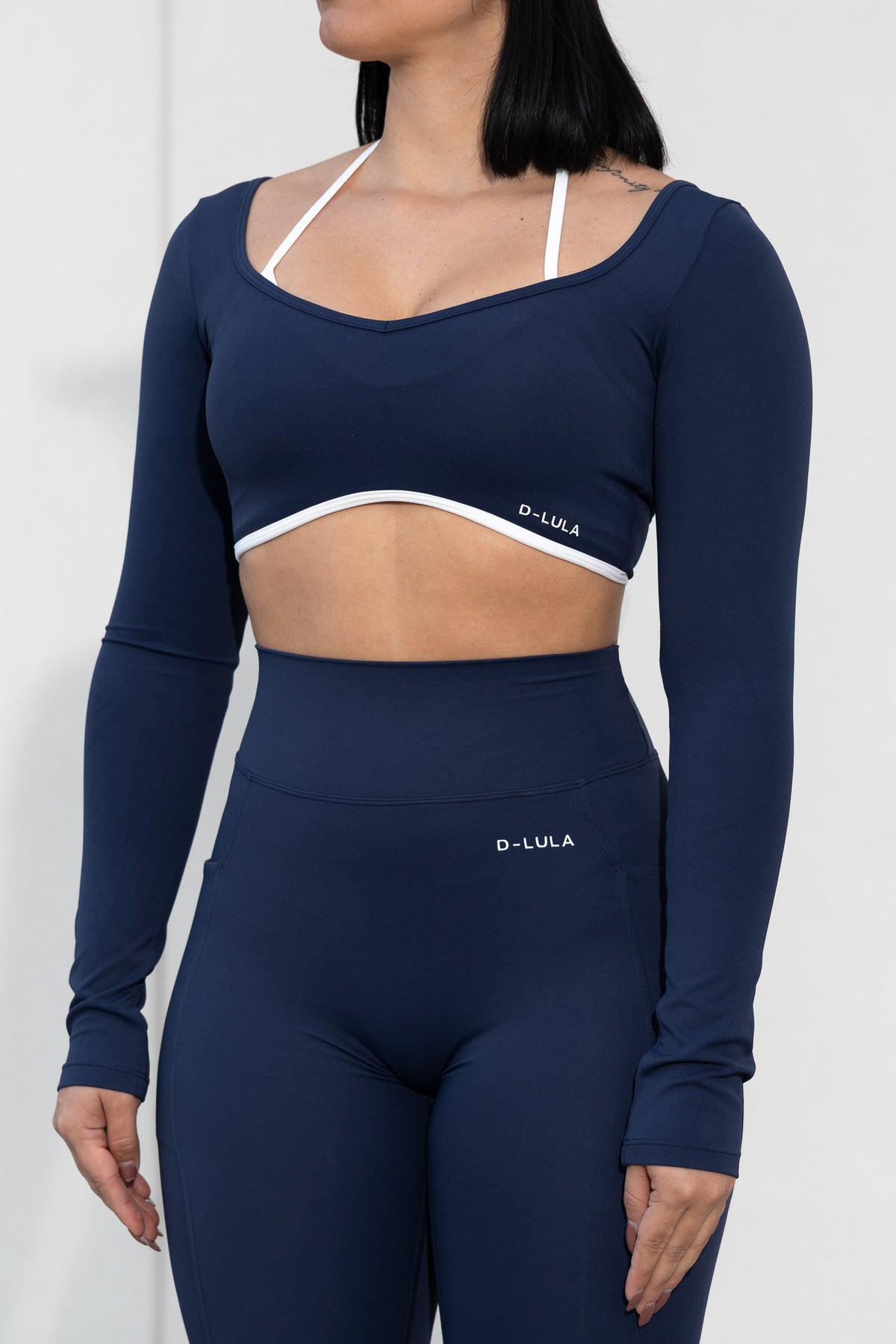 ESSENTIAL CROP TOP in blue, image 5