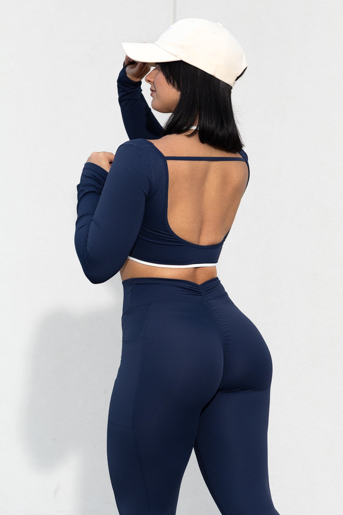 ESSENTIAL CROP TOP in blue, image 4