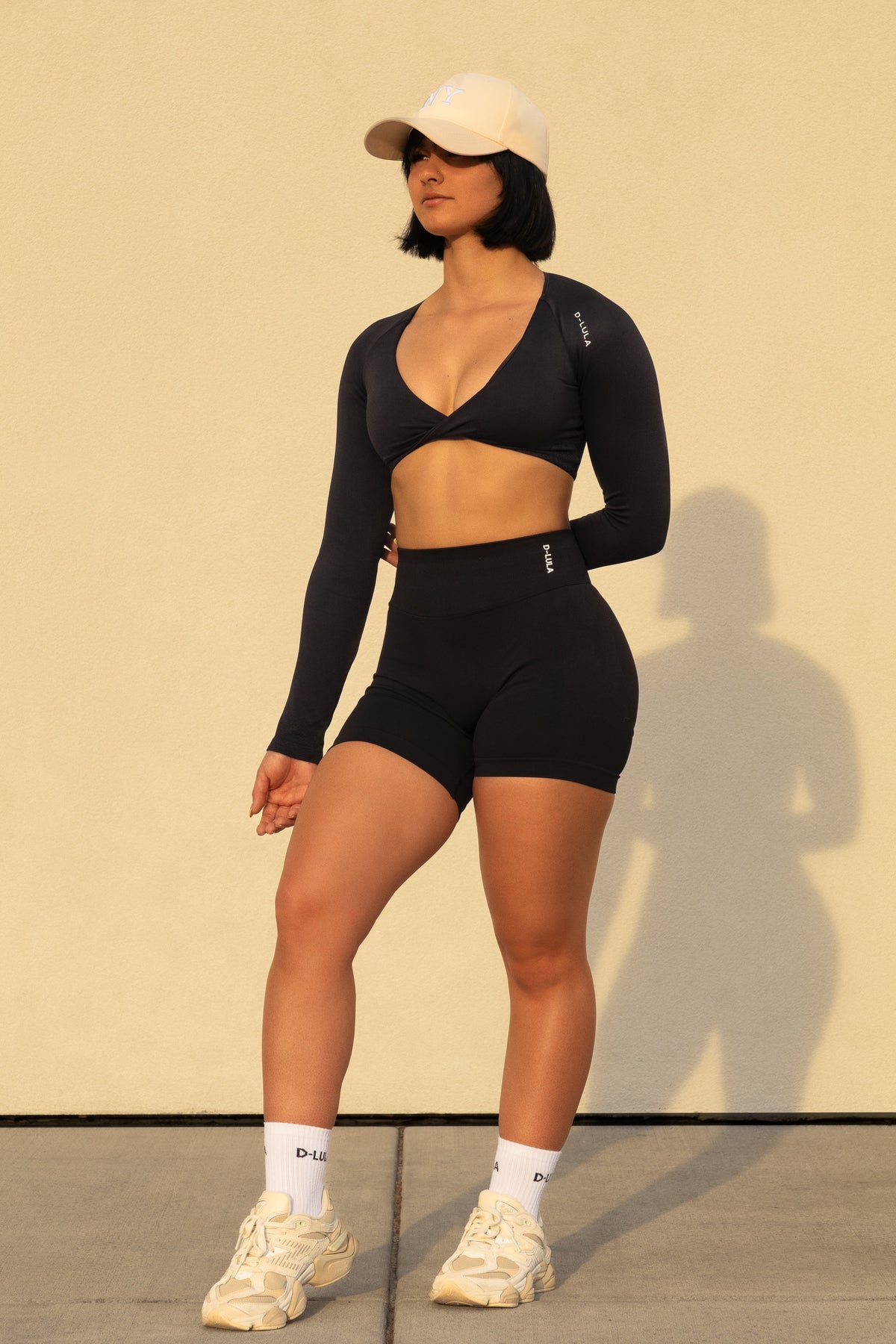FIT-AURA TWIST FRONT LS in black, image 3