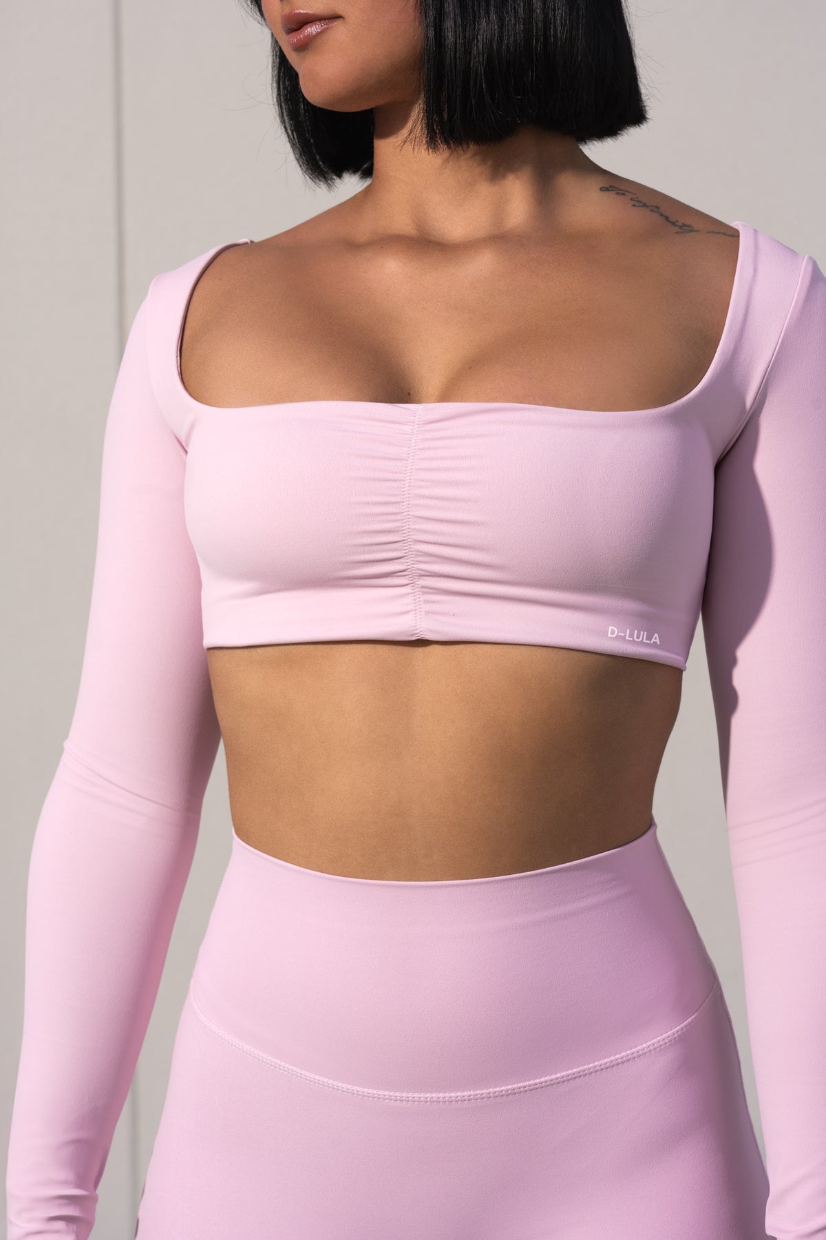 LUXE MOTION LS CROP TOP in pink