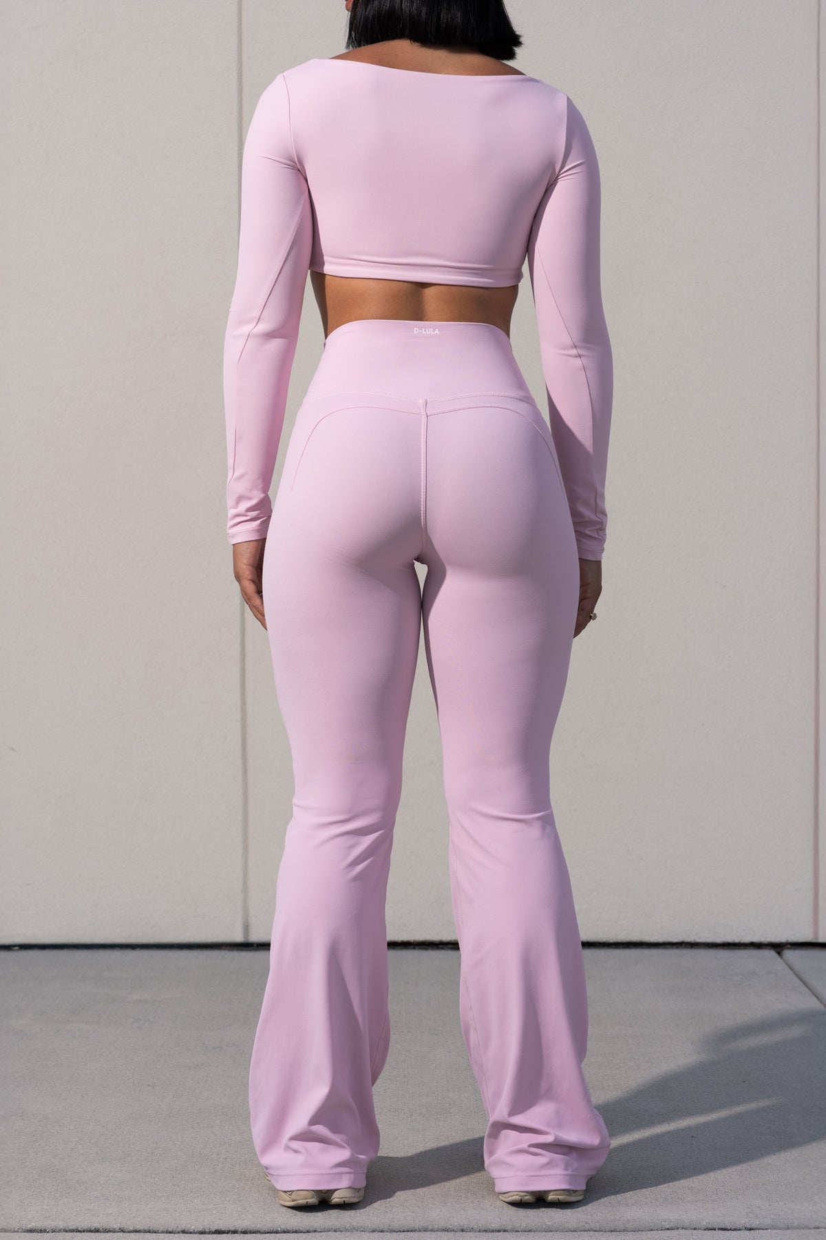 LUXE MOTION FLARE LEGGINGS in pink, image 3