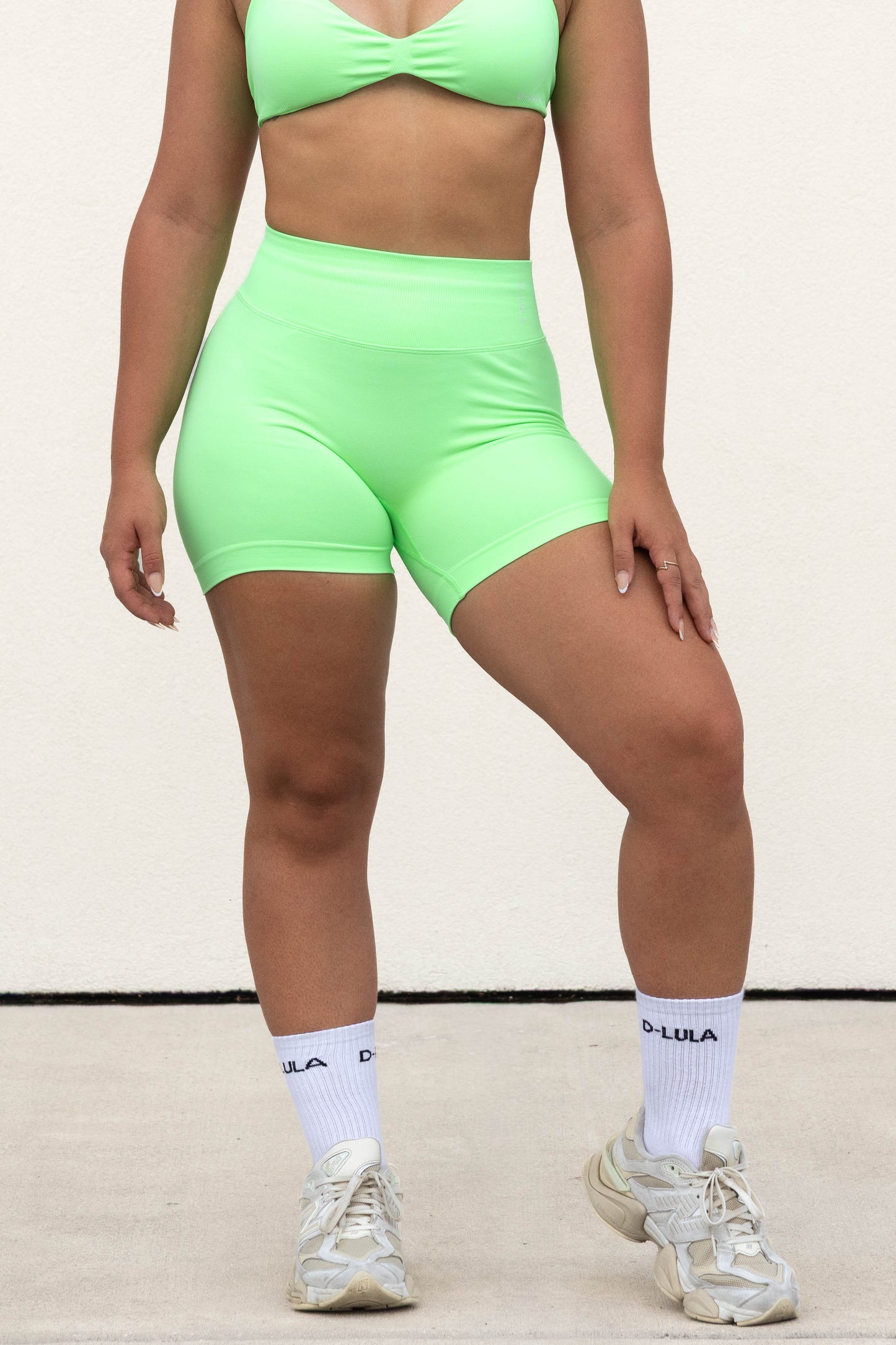 SHAPE SHORTS