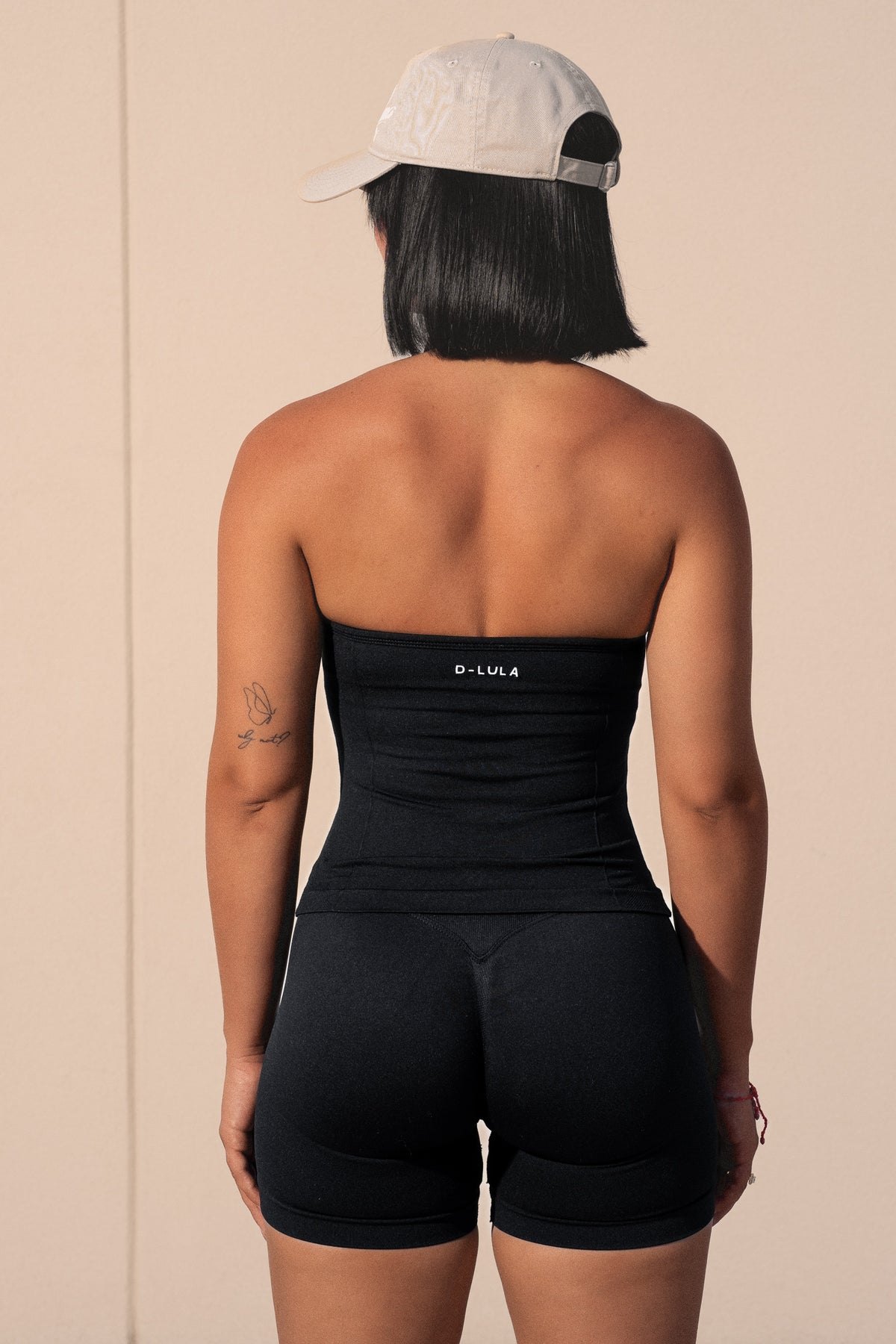 SHAPE LONGLINE TOP in black, image 2