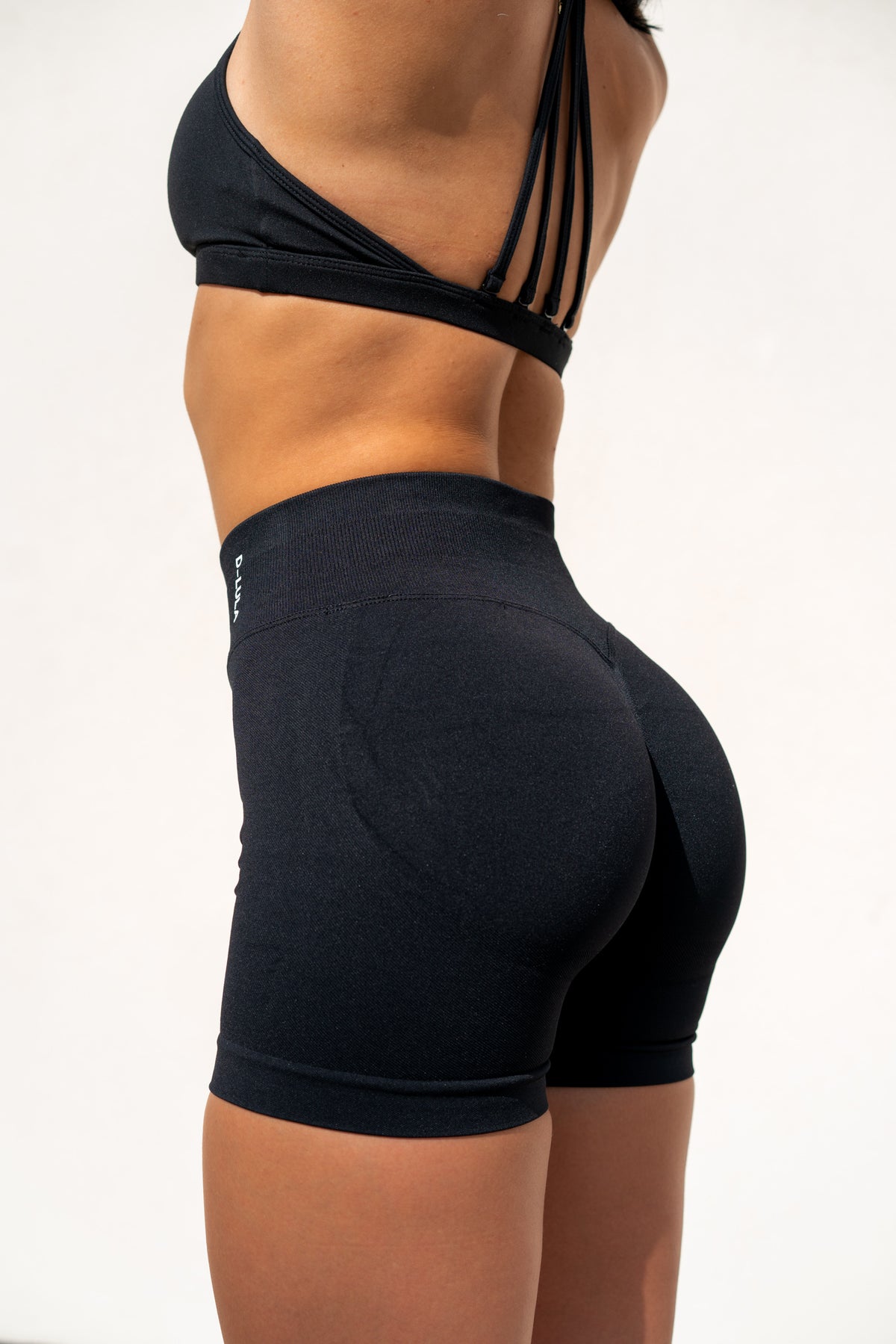 SHAPE SHORTS in black, image 5