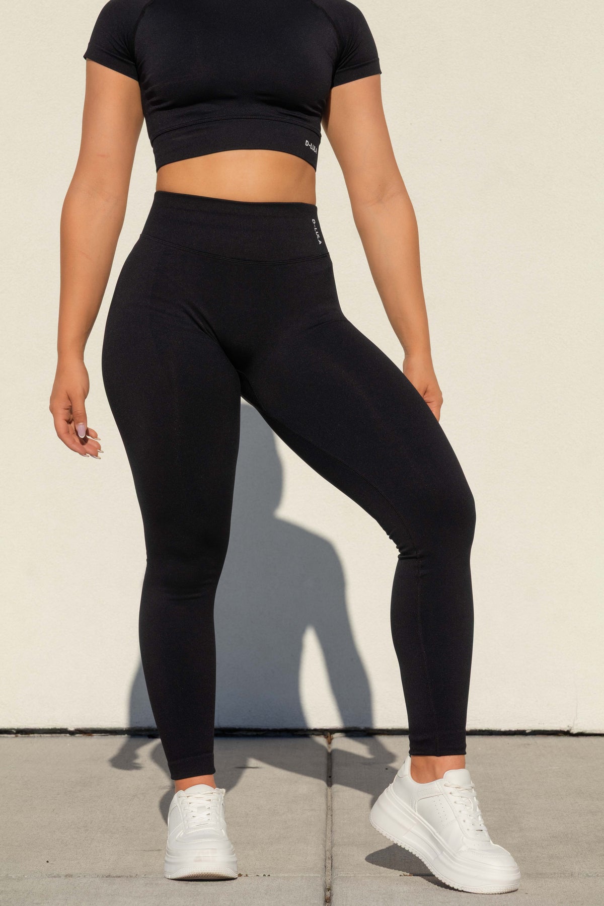 SHAPE LEGGINGS in black, image 2
