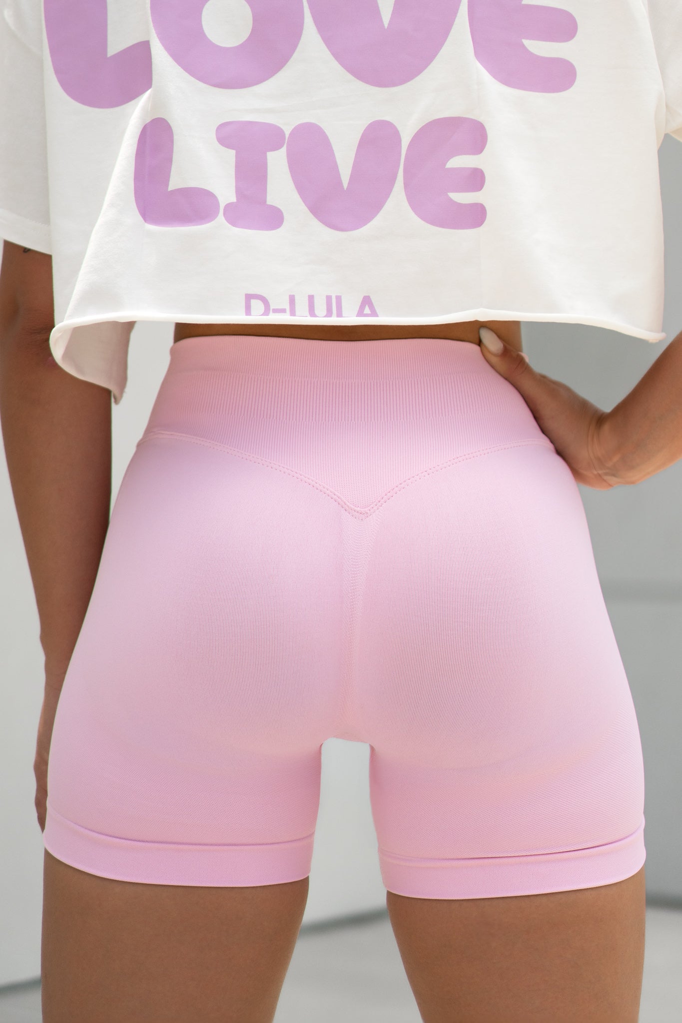 BUBBLEGUM PINK SHAPE SHORTS - SCRUNCH