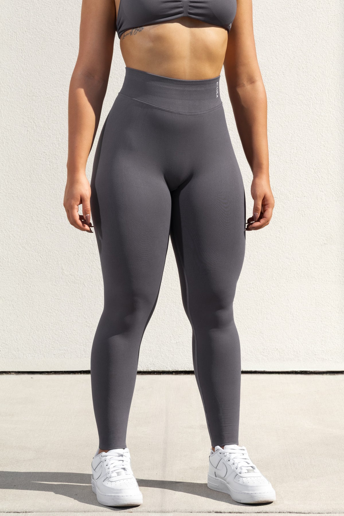 SHAPE LEGGINGS in gray, image 2