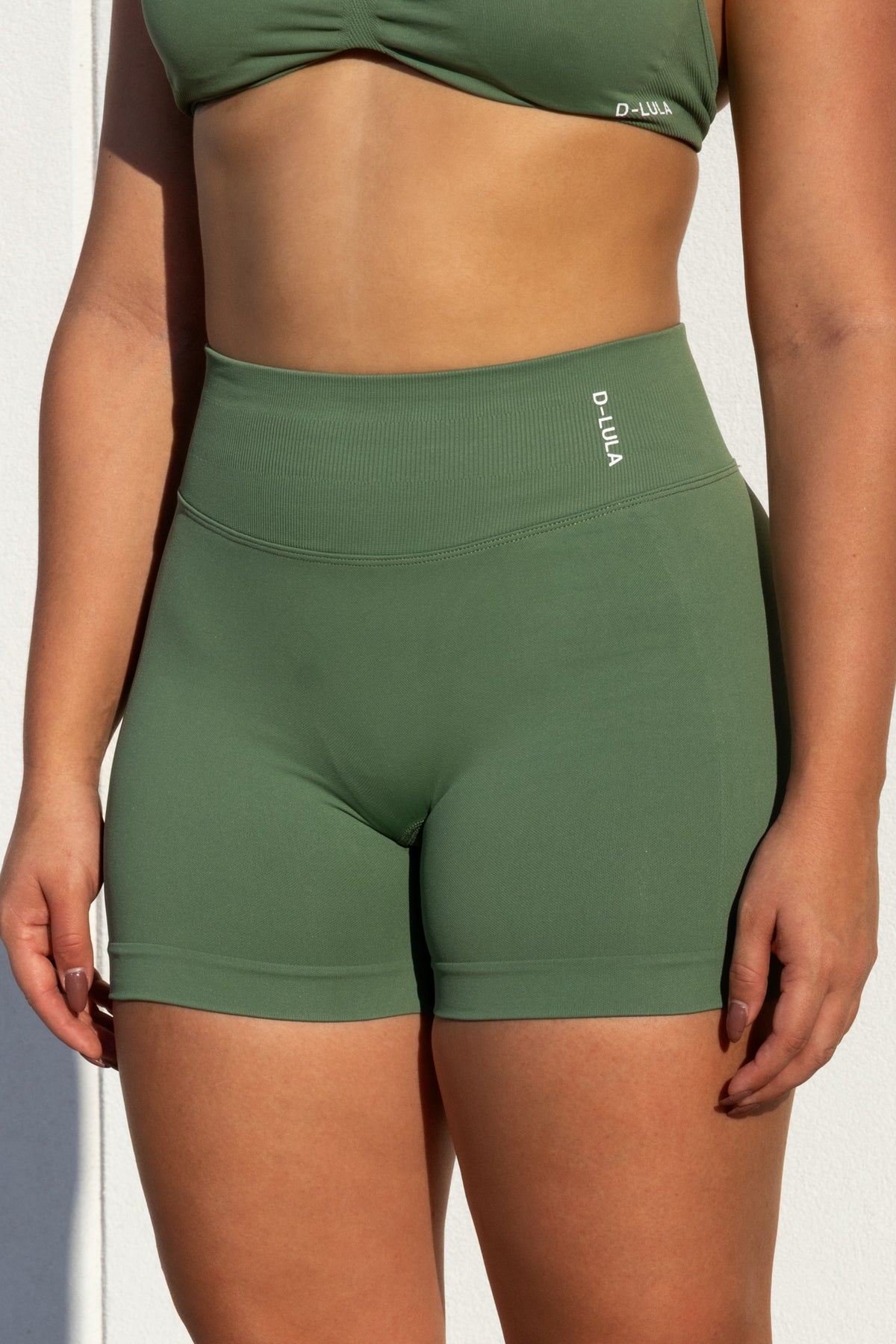 SHAPE SHORTS in green, image 5