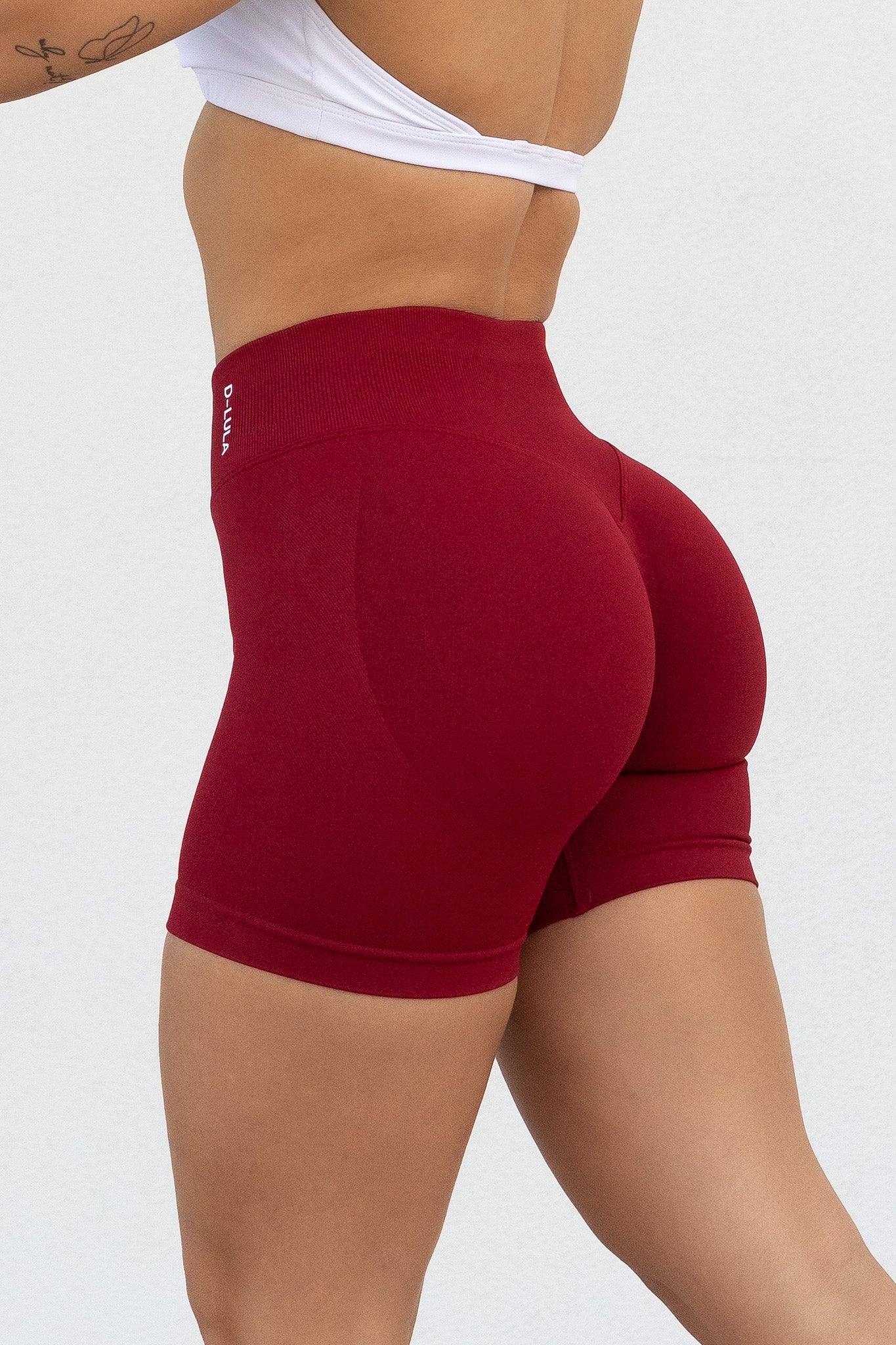 RED SHAPE SHORTS - SCRUNCH