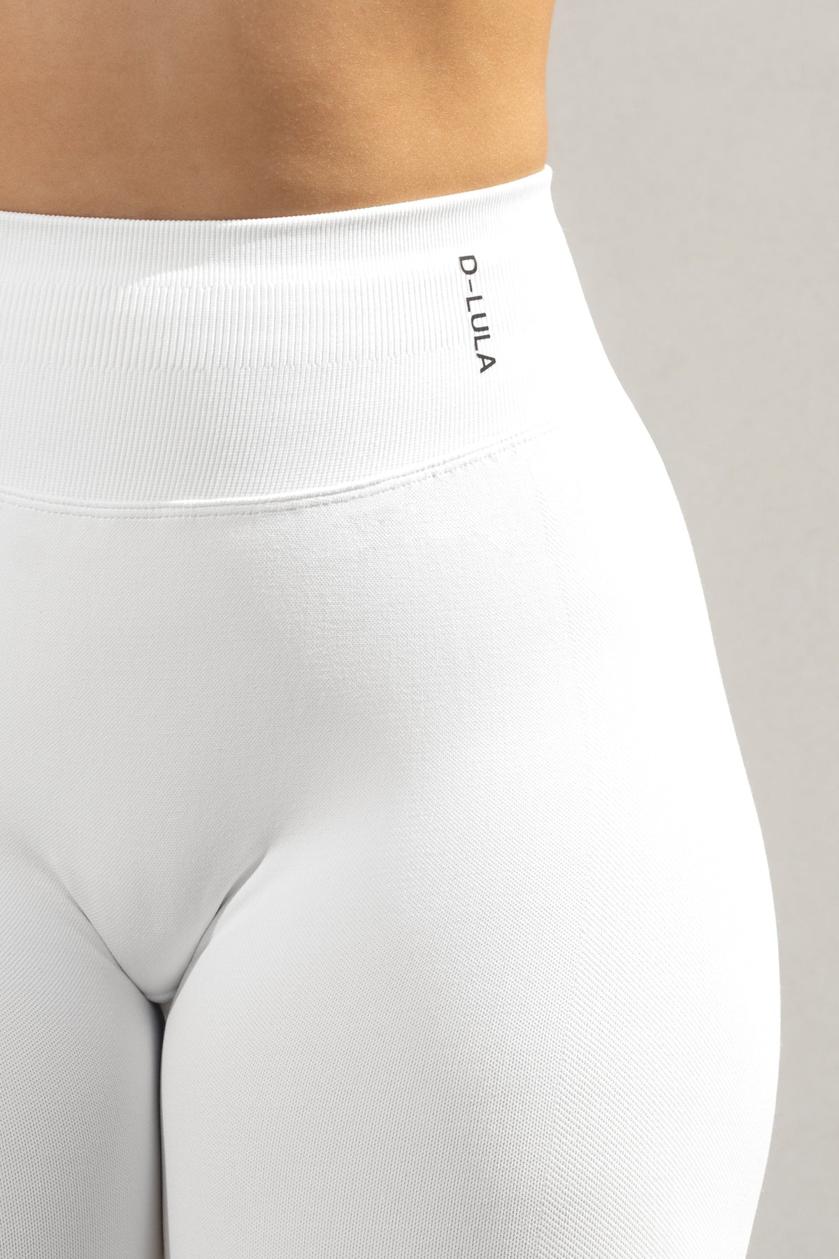 SHAPE LEGGINGS in white, image 4